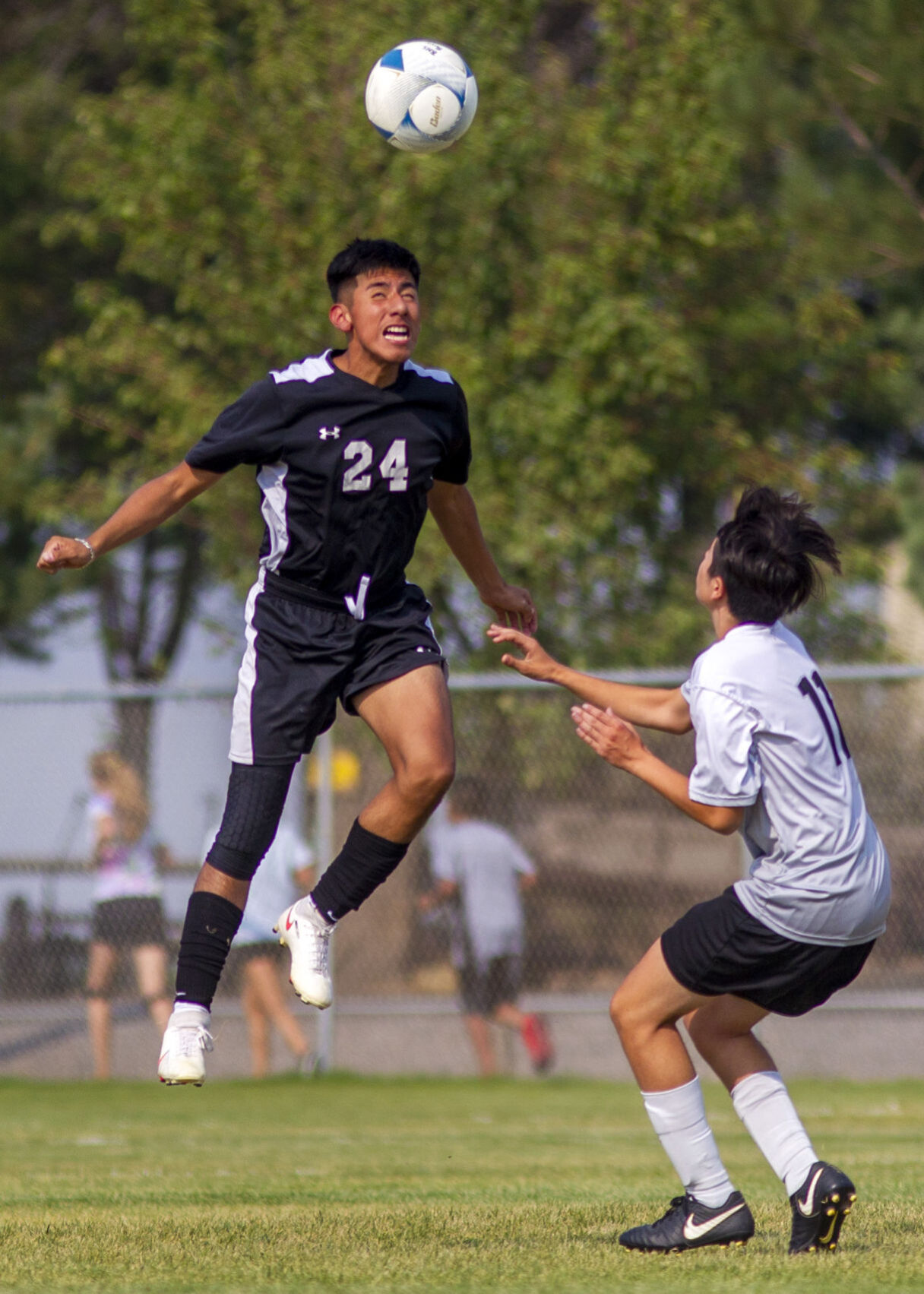 Buhl battles Declo boys soccer